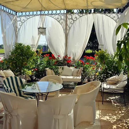 La Corte Hotel
